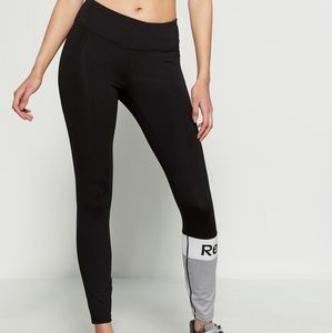 🔥🗣2x50 Reebok Athletic leggins